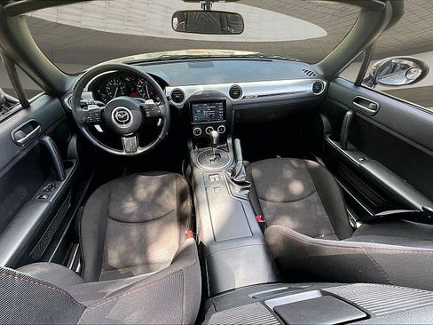 Used 2015 MAZDA MX-5 Miata Club RWD image 12