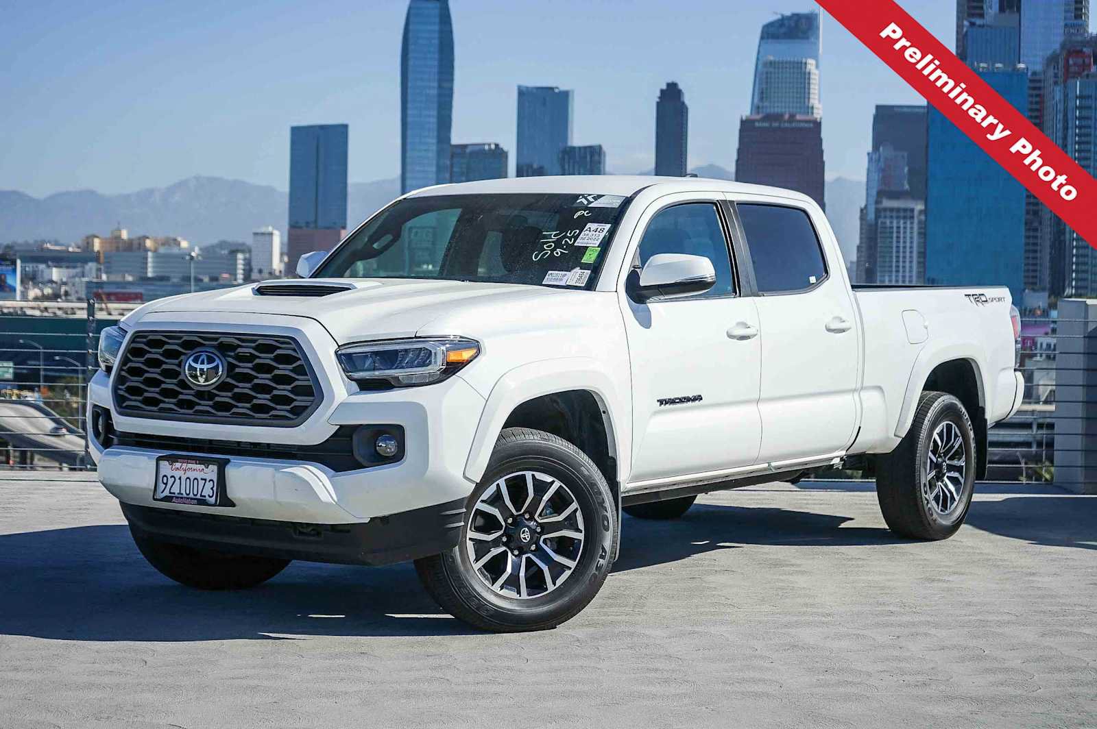 Used 2022 Toyota Tacoma TRD Sport w/ Technology Package RWD image 1
