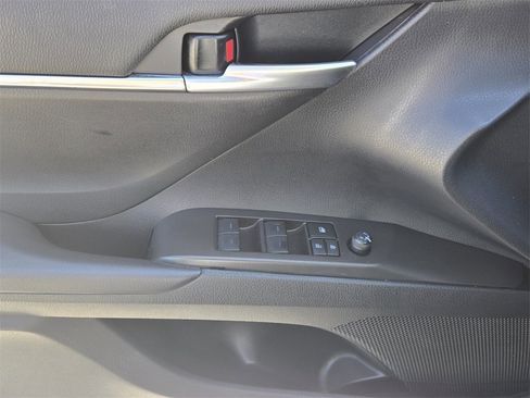 Used 2024 Toyota Camry LE image 27
