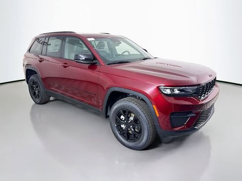 New 2025 Jeep Grand Cherokee Altitude image 1