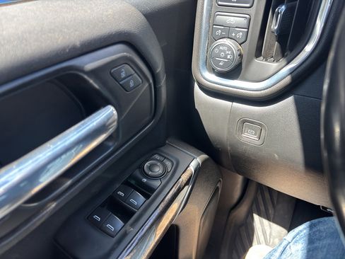 Used 2023 Chevrolet Silverado 2500 LT AWD/4WD image 24