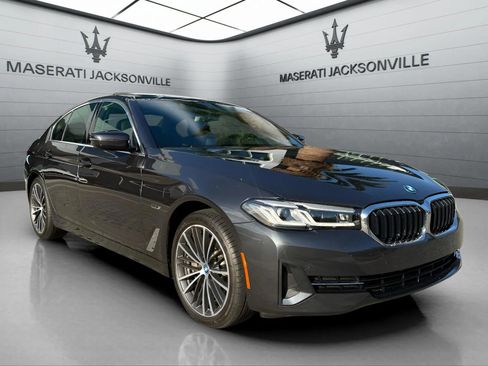 Used 2023 BMW 530e xDrive w/ Premium Package AWD/4WD image 7