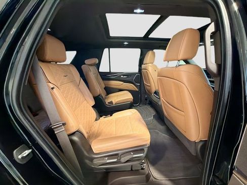 Used 2021 Cadillac Escalade Sport w/ Driver Assist Tech Package AWD/4WD image 25