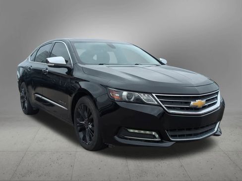 Used 2018 Chevrolet Impala Premier w/ Premier Convenience Package image 8