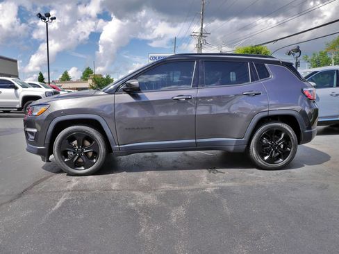 Used 2019 Jeep Compass Latitude FWD image 8