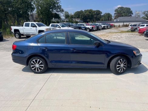 Used 2012 Volkswagen Jetta S image 4