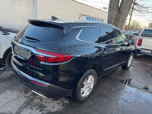 Used 2018 Buick Enclave Essence w/ Trailering Package image 4