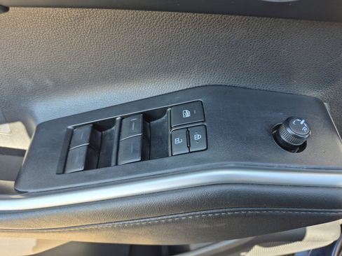 Certified 2025 Toyota Highlander XLE AWD/4WD image 15