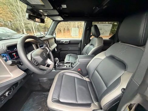 New 2025 Ford Bronco Outer Banks image 16
