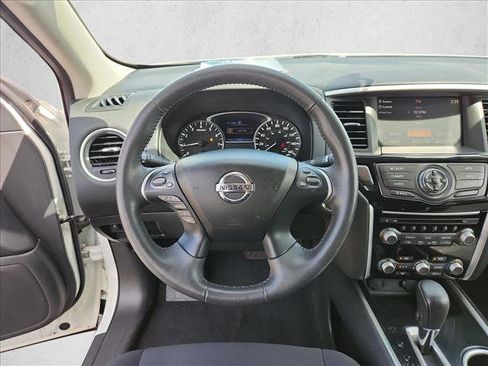Used 2017 Nissan Pathfinder SV AWD/4WD image 15