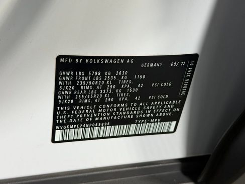 Used 2022 Volkswagen ID.4 Pro S w/ Gradient Package image 37