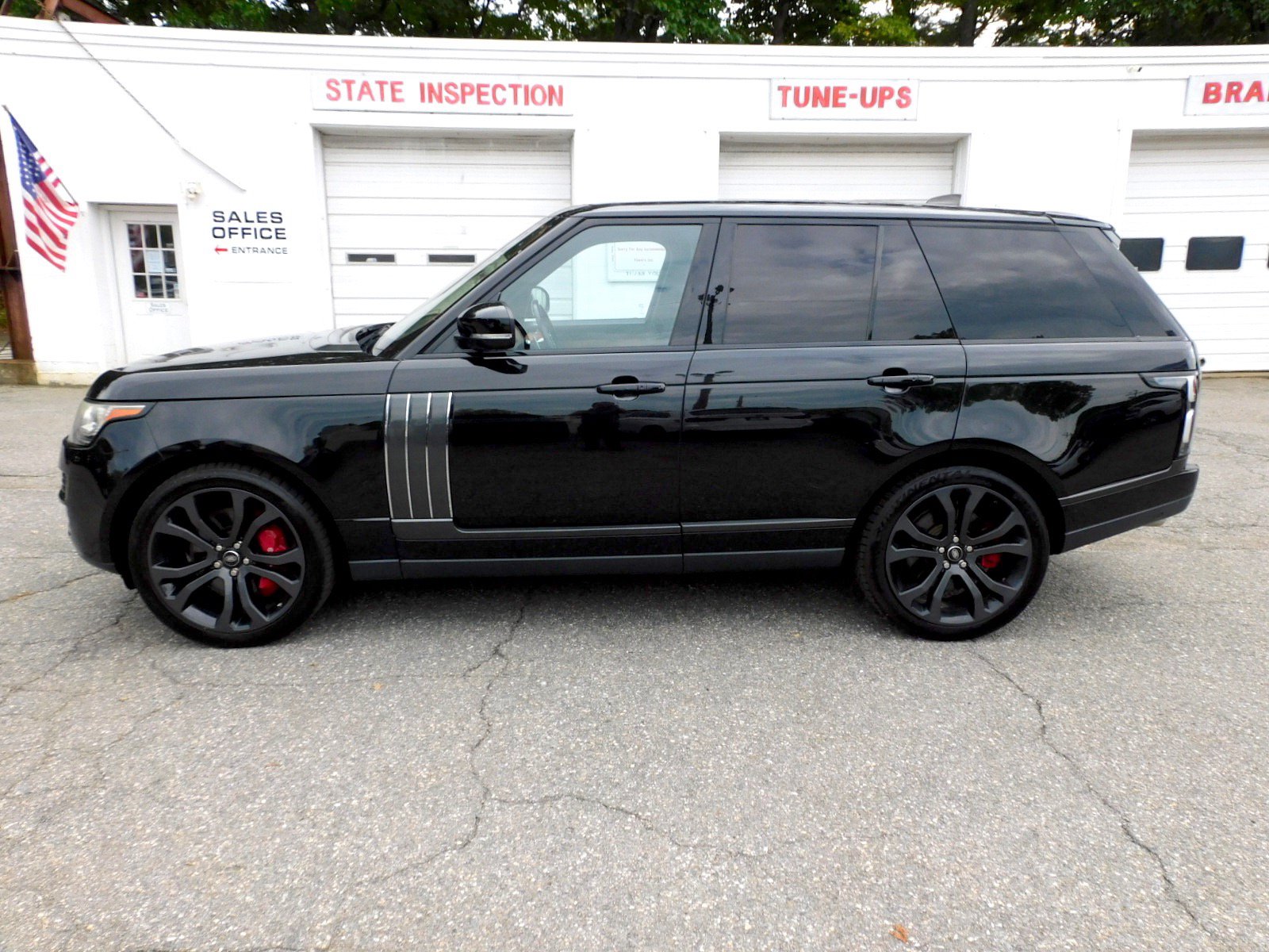Used 2017 Land Rover Range Rover SV Autobiography Dynamic AWD/4WD image 2