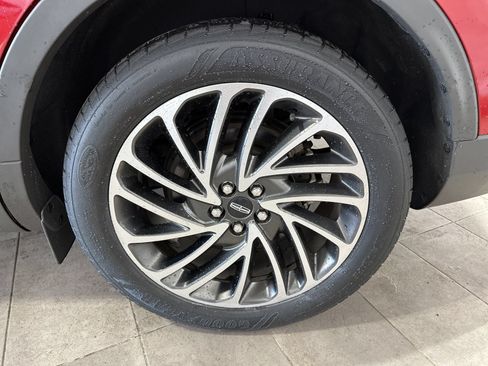 Used 2020 Lincoln Nautilus Reserve AWD/4WD image 9