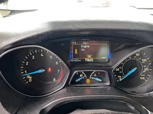 Used 2016 Ford Focus SE w/ Equipment Group 201A FWD image 5