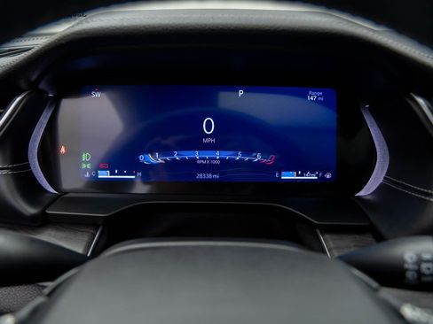 Used 2024 Jeep Grand Cherokee L Limited w/ Black Appearance Package image 28