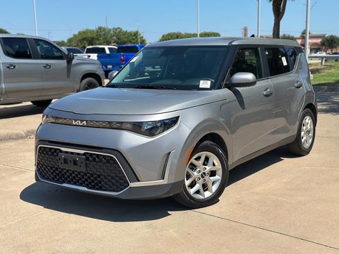Used 2023 Kia Soul LX w/ Option Group 015 image 19
