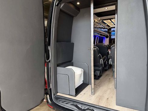 Used 2024 Mercedes-Benz Sprinter 3500 image 16