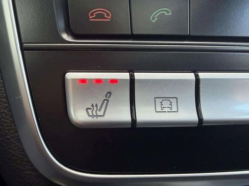 Used 2019 Mercedes-Benz GLA 250 4MATIC image 37