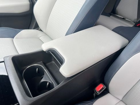 Used 2023 Subaru Solterra AWD image 31