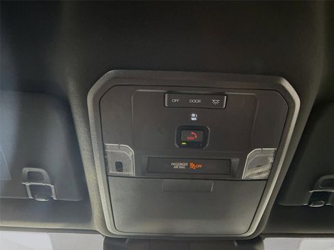 Used 2024 Toyota Tacoma TRD Off-Road image 22