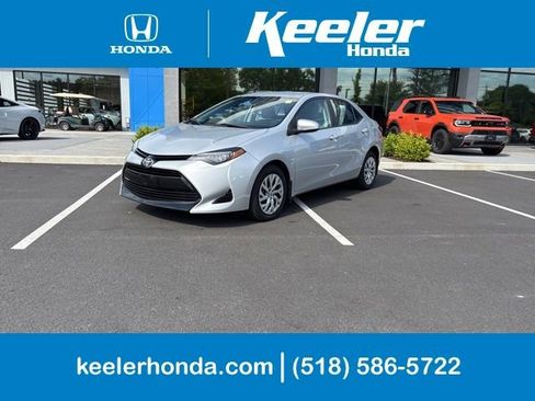 Used 2017 Toyota Corolla LE w/ Carpet Mat Package (TMS) FWD image 1