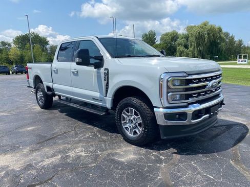 Used 2025 Ford F350 Lariat AWD/4WD image 11