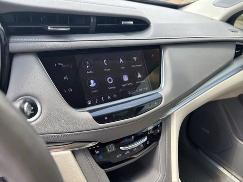 Used 2022 Cadillac XT5 Premium Luxury w/ Technology Package AWD/4WD image 14