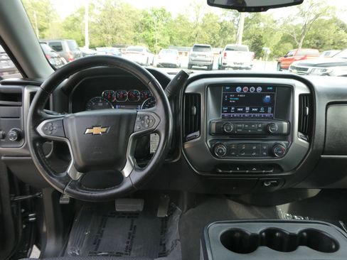 Used 2019 Chevrolet Silverado 1500 LT image 13