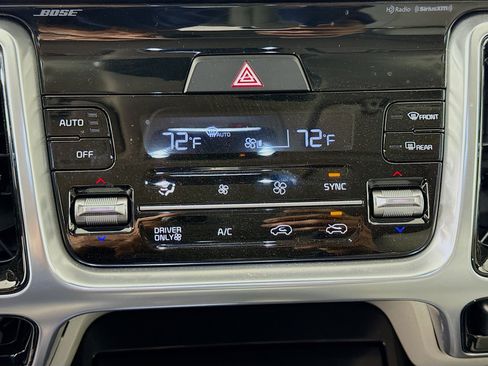 Used 2022 Kia Sorento SX Prestige w/ Panoramic Sunroof Package AWD/4WD image 16