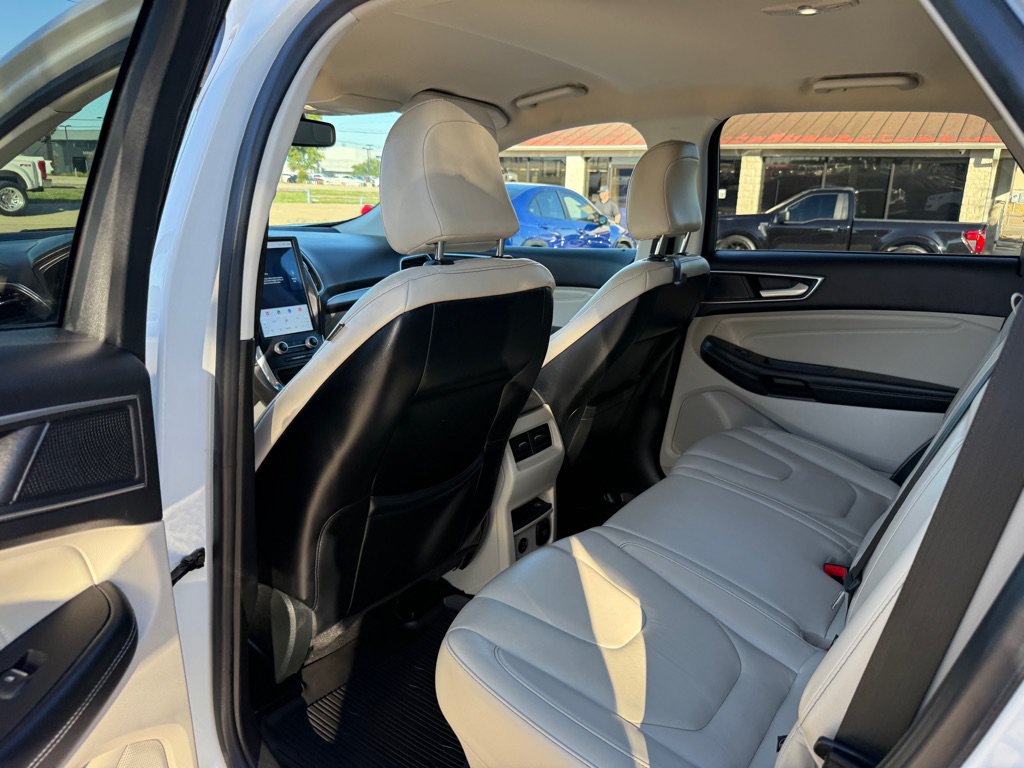 Used 2022 Ford Edge Titanium AWD/4WD image 15