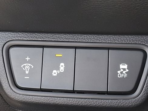 Certified 2023 Kia Forte LXS w/ LXS Technology Package image 24