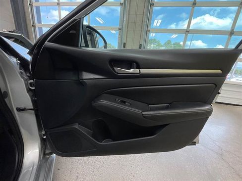 Used 2022 Nissan Altima 2.5 SV FWD image 27