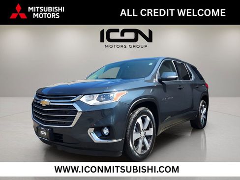 Used 2021 Chevrolet Traverse LT w/ LT Premium Package AWD/4WD image 1