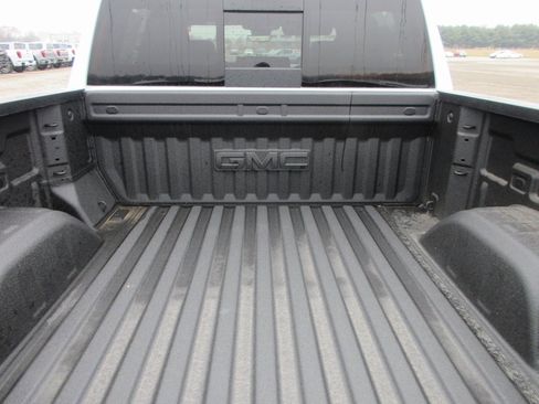 New 2026 GMC Sierra 1500 AT4 w/ AT4 Premium Package image 7