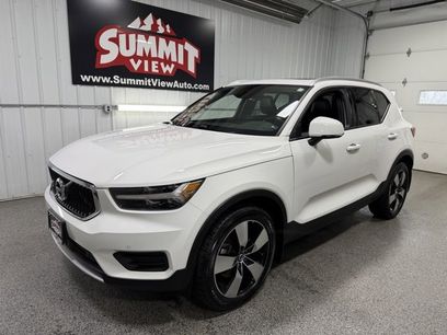 Used 2020 Volvo XC40 T5 Momentum w/ Premium Package