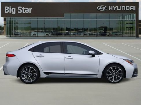 Used 2022 Toyota Corolla SE image 5