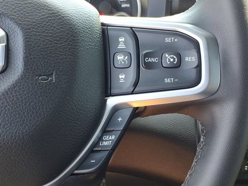 Used 2025 RAM 2500 Big Horn AWD/4WD image 9