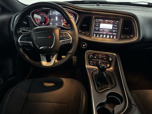 Used 2016 Dodge Challenger R/T Scat Pack RWD image 27