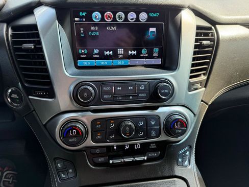 Used 2018 Chevrolet Suburban Premier RWD image 36