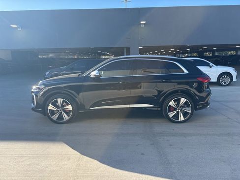 New 2025 Audi SQ5 Premium Plus image 9