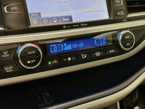 Used 2016 Toyota Highlander XLE AWD/4WD image 16