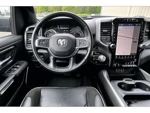 Used 2023 RAM 1500 Laramie AWD/4WD image 5