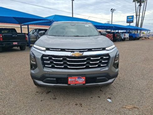 New 2026 Chevrolet Equinox LT FWD image 2