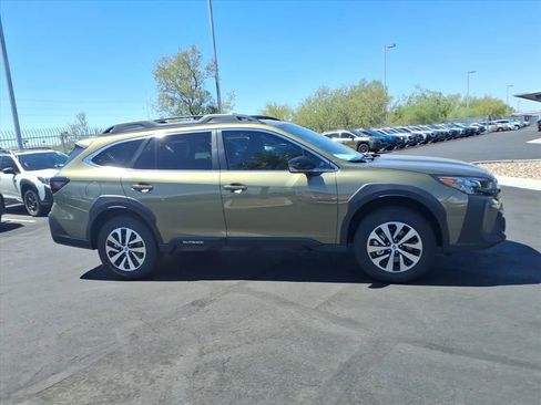 Used 2025 Subaru Outback Premium w/ Popular Package #1A image 9