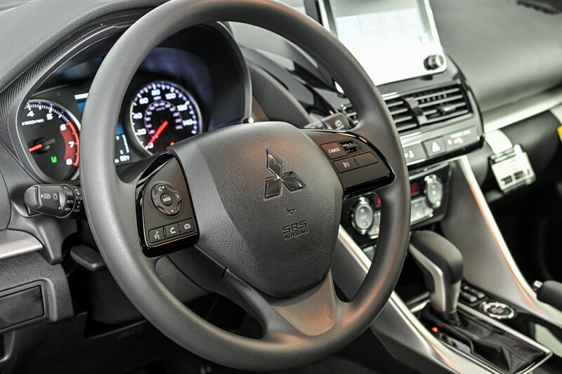 New 2026 Mitsubishi Eclipse Cross LE AWD/4WD image 16