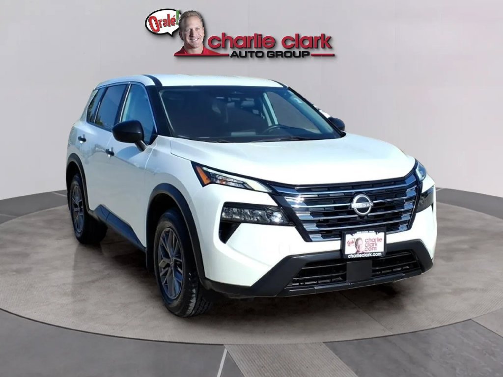 Used 2024 Nissan Rogue S FWD image 7