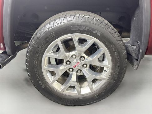 Used 2017 GMC Sierra 1500 SLT w/ SLT Premium Package image 32