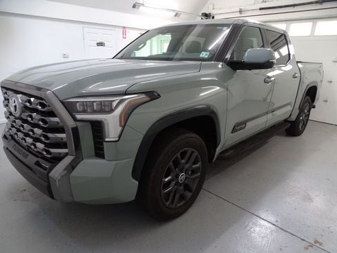 Used 2024 Toyota Tundra Platinum AWD/4WD image 18