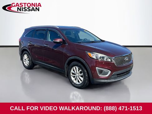 Used 2018 Kia Sorento LX image 1
