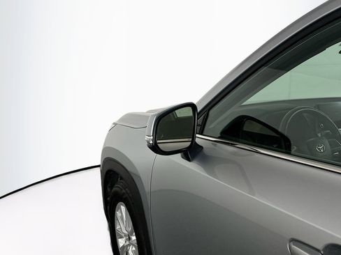 Used 2025 Toyota Grand Highlander FWD image 16